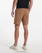 camelo meta curto homens Vuori 68NJ8J692 roupas - Image 4