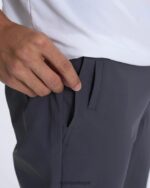 carvão calça chino cascata tech homens Vuori 68NJ8J829 roupas - Image 3