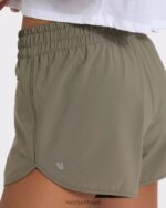 orégano claro clementina 4" curto 2.0 mulheres Vuori 68NJ8J180 roupas - Image 3