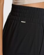 preto vila larga mulheres Vuori 68NJ8J348 roupas - Image 3