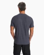 urze azul camiseta strato tech homens Vuori 68NJ8J469 roupas - Image 4