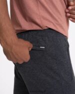 urze de carvão jogger ponto performance homens Vuori 68NJ8J875 roupas - Image 6