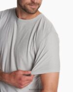 urze platina camiseta strato tech homens Vuori 68NJ8J470 roupas - Image 3