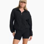 urze preta jaqueta com isolamento halo mulheres Vuori 68NJ8J155 roupas