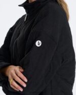 urze preta jaqueta com isolamento halo mulheres Vuori 68NJ8J155 roupas - Image 5