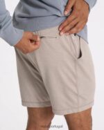 urze salgada escura ponto curto homens Vuori 68NJ8J715 roupas - Image 6